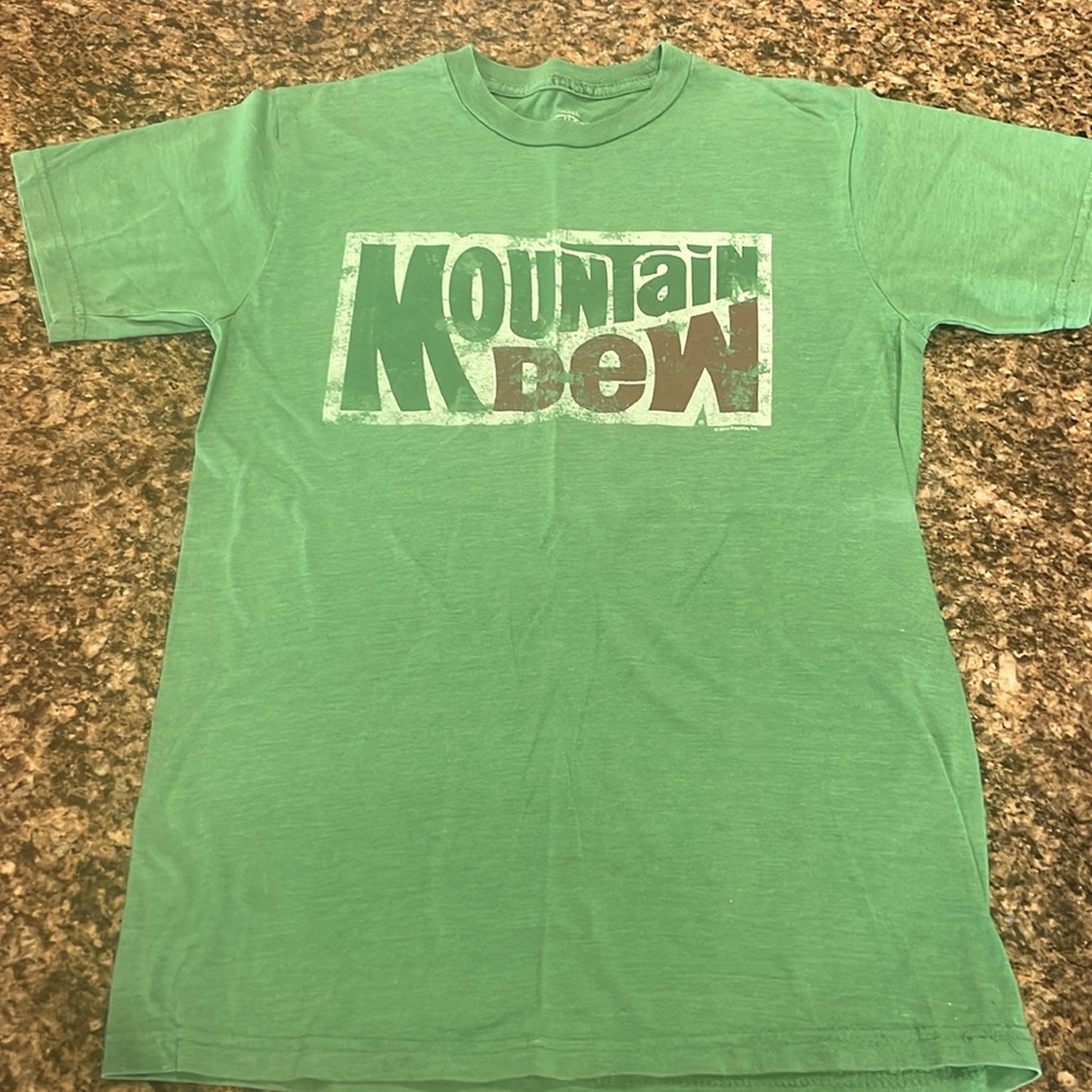 MOUNTAIN DEW men’s small t-shirt